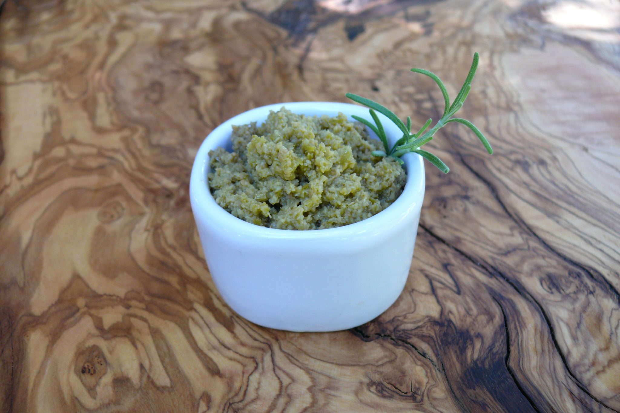 Silver leaf´s green olive paste